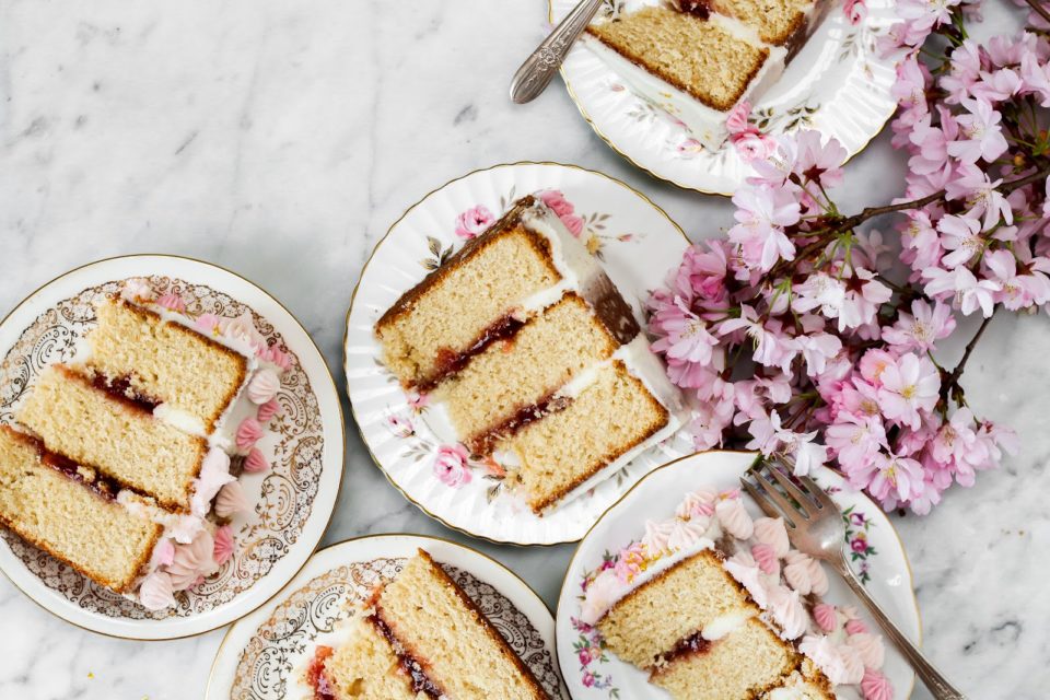 https://constellationinspiration.com/wp-content/uploads/2018/04/Peanut-Butter-Jelly-Cake-25.jpg