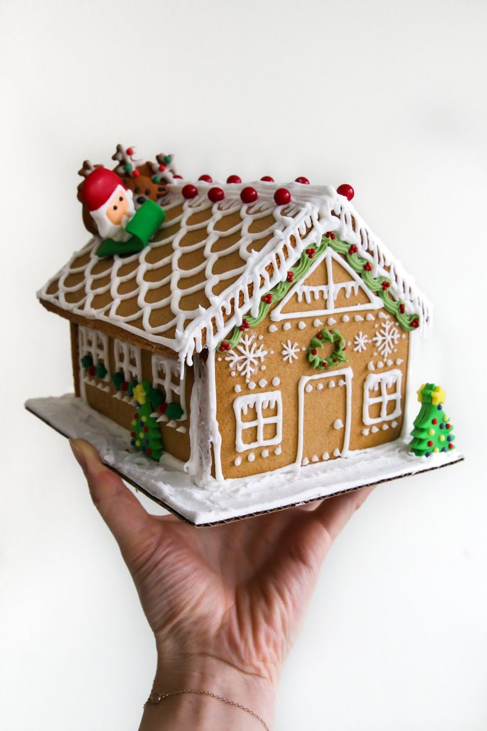 Sweet & Petite Gingerbread Houses (with Wilton!) - Constellation ...