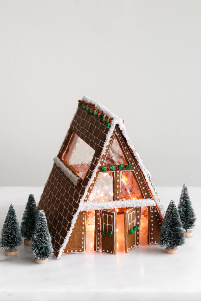 Gingerbread Christmas Cottage Recipe: How to Make It