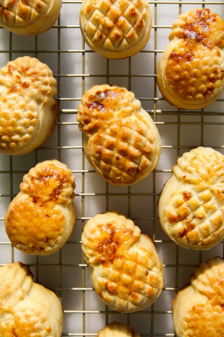 Salted Egg Yolk Pineapple Cakes Constellation Inspiration 